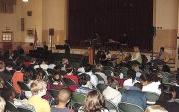 社区音乐部音乐会在Larchmont小学举行